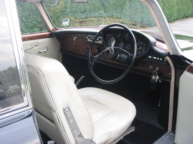 Bristol 408 Mk1 interior Large